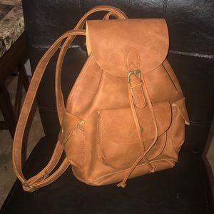 Brown backpack🎒💗💗🤗